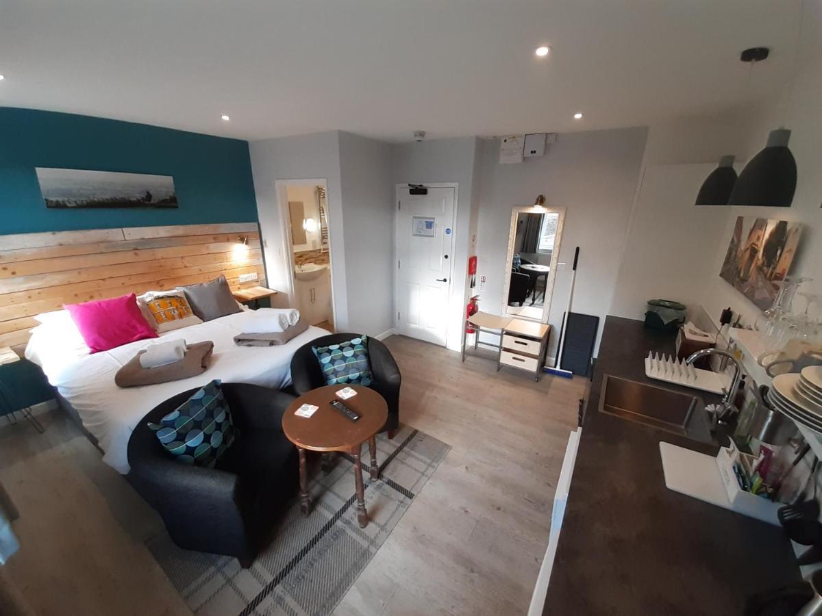 Cotswold Aparthotel Stroud  Ngoại thất bức ảnh